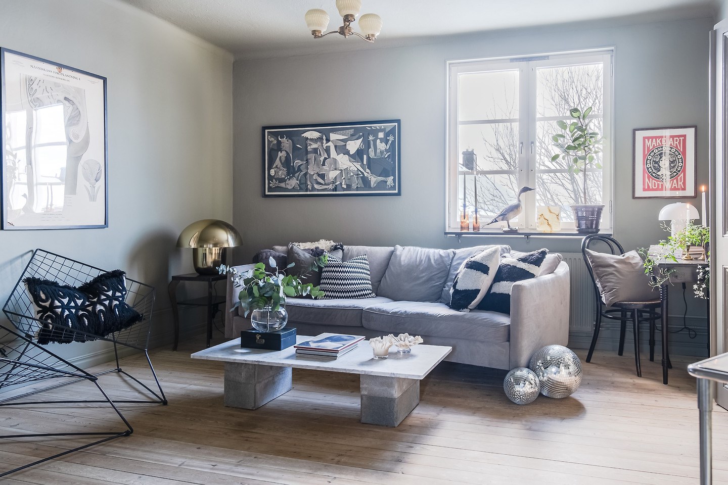 un intérieur contemporain en style scandinave. en Suède