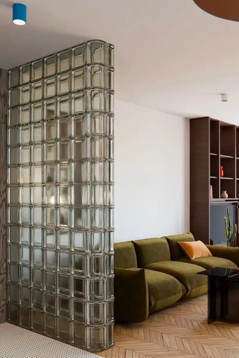 Le retour du pavé de verre en déco