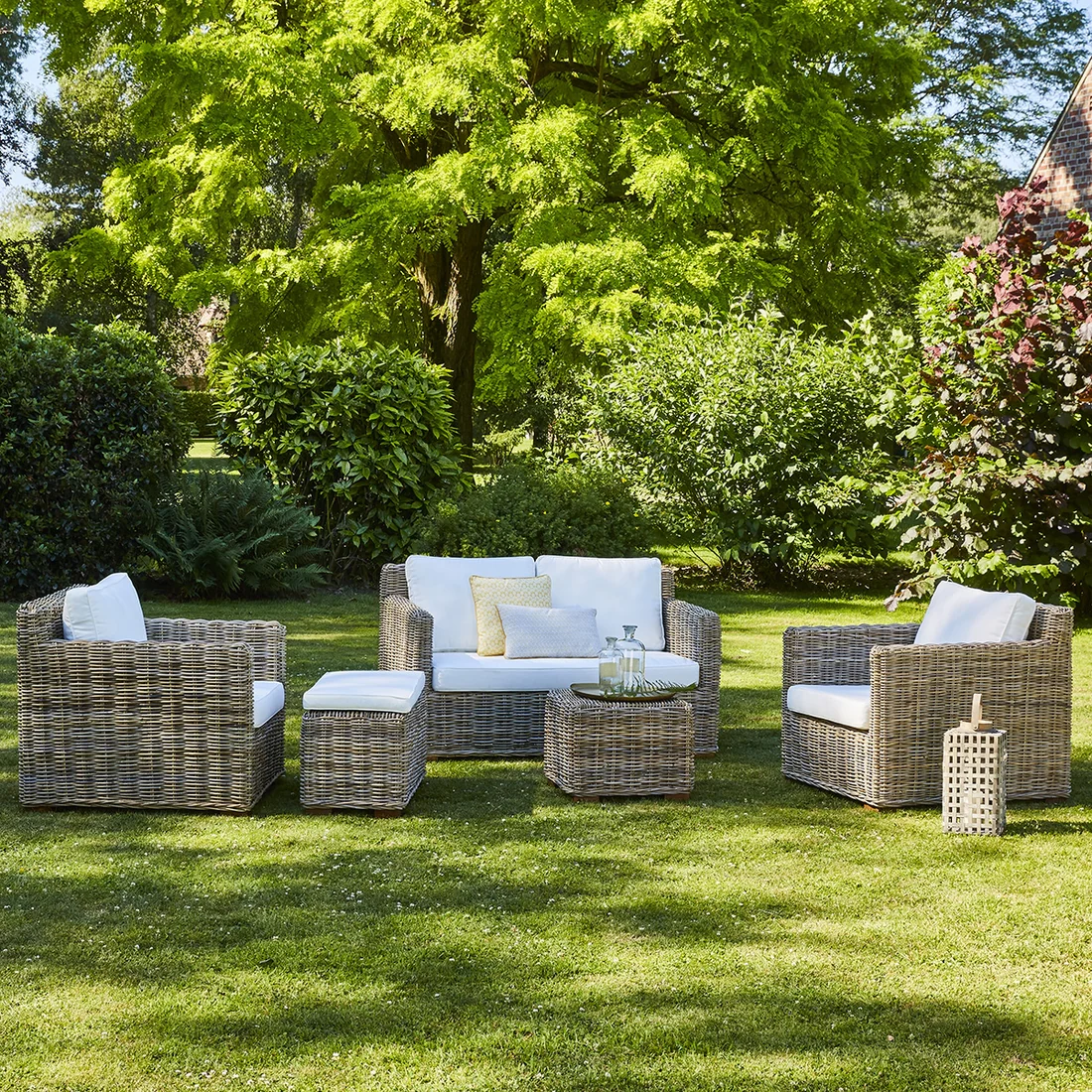 Aménagement Extérieur : Élégance des Salons de Jardin