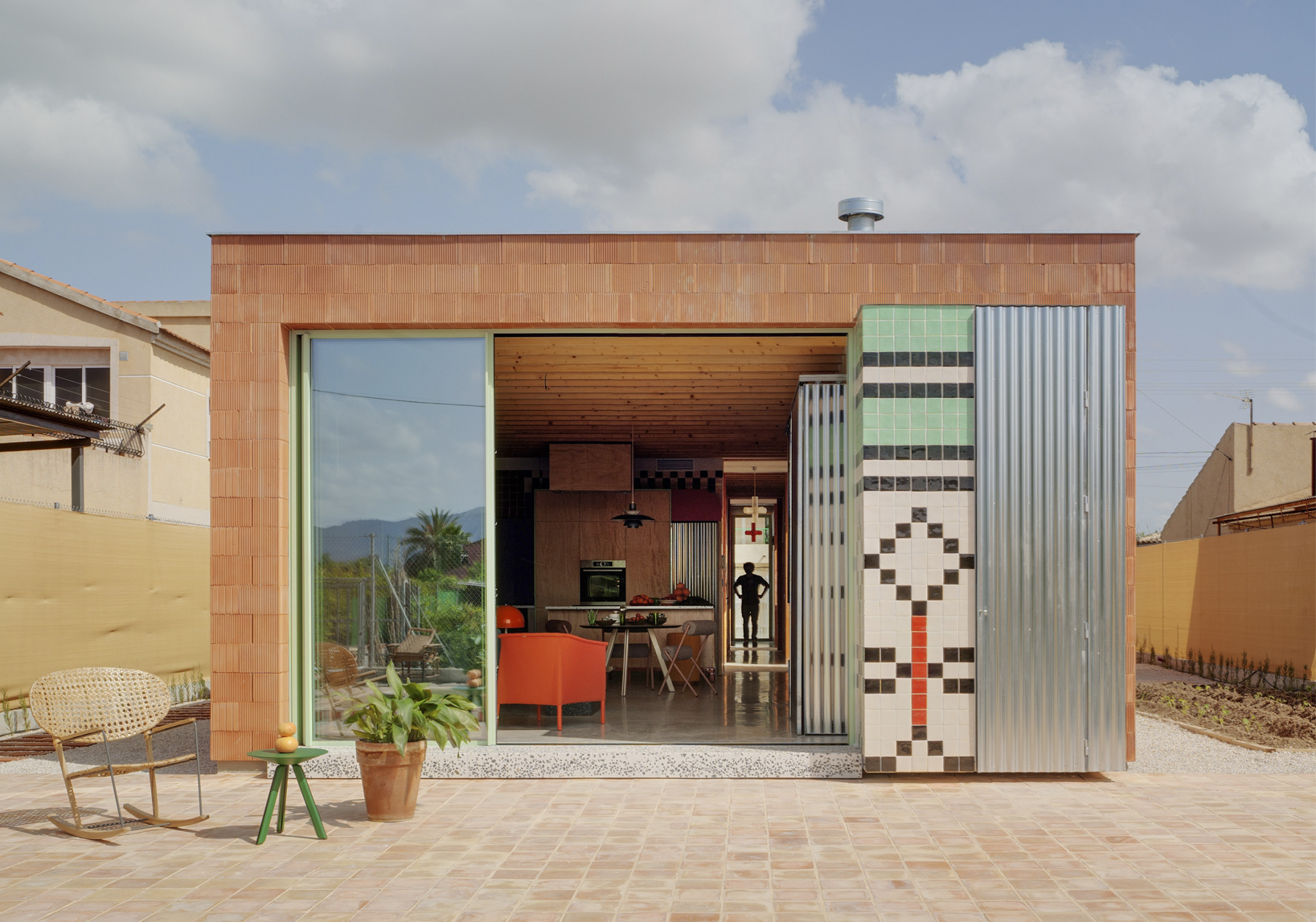 Maison MYM : Fusion de Tradition et Modernité en Espagne