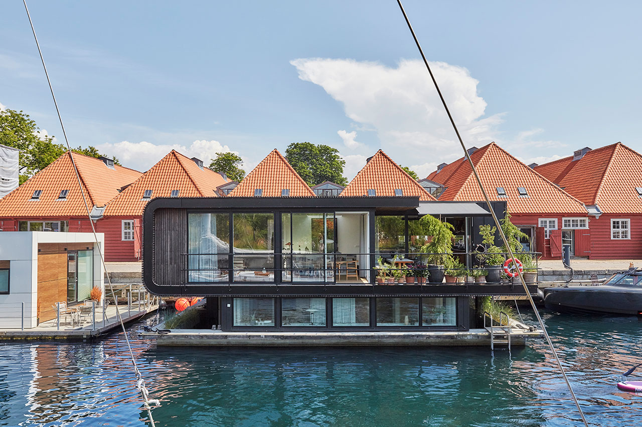 La péniche moderne de Søren Hvalsøe Garde à Copenhague