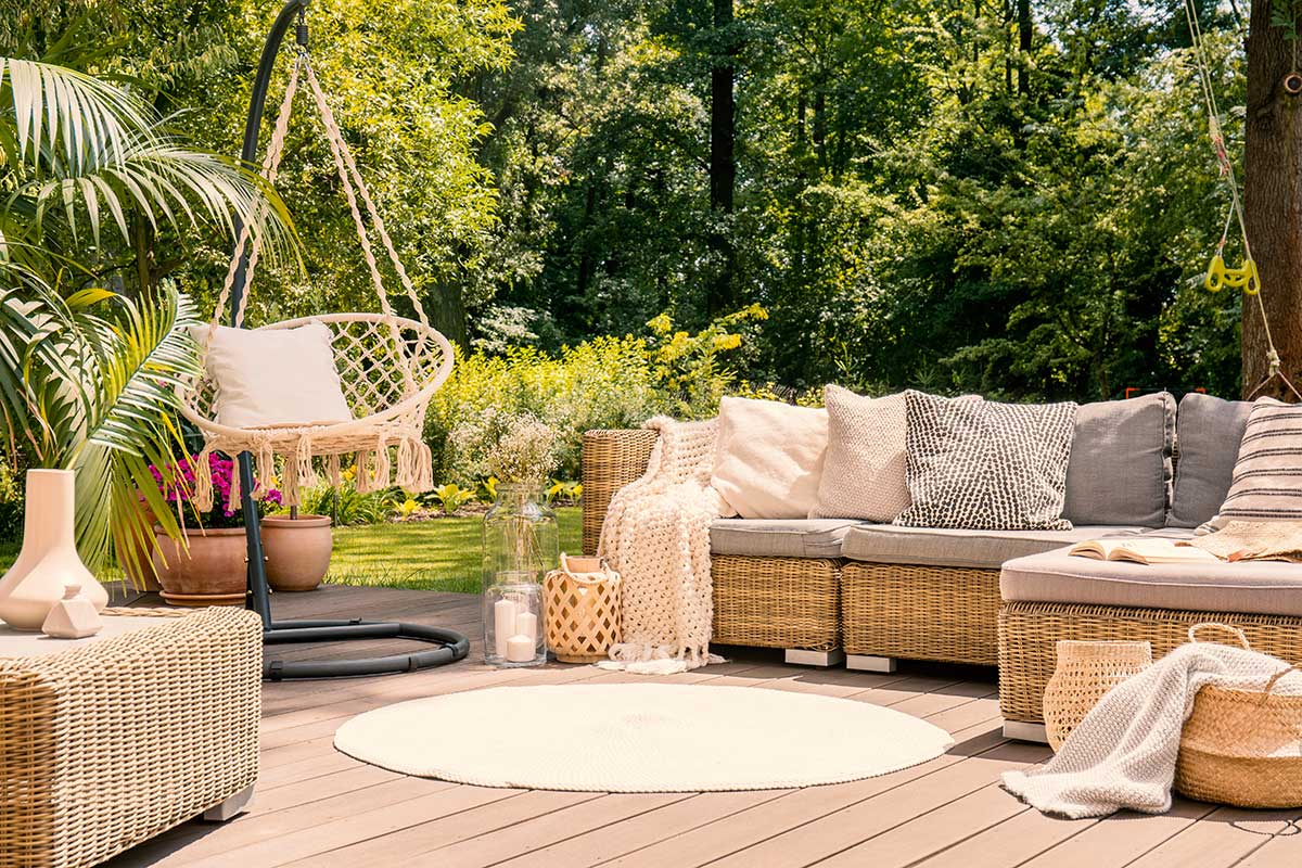 Aménagement de Terrasse : Pourquoi Choisir le Rotin ?