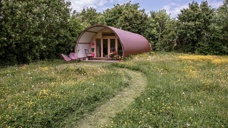 Éco-rénovation : des hangars métamorphosés en Tiny House !