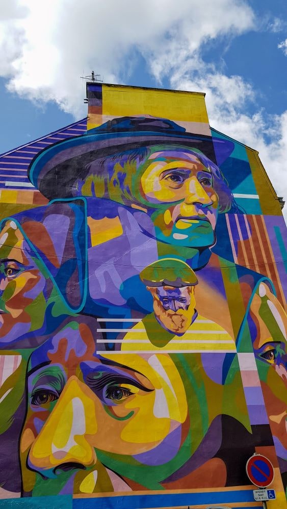 Street Art à Vannes : Les Œuvres de Dourone et L7M