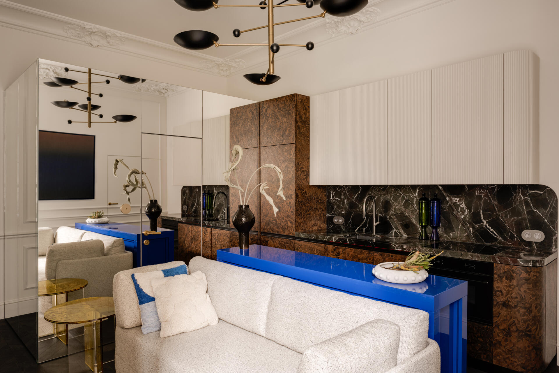 Un appartement de 34m2 par Piotr Lucyan