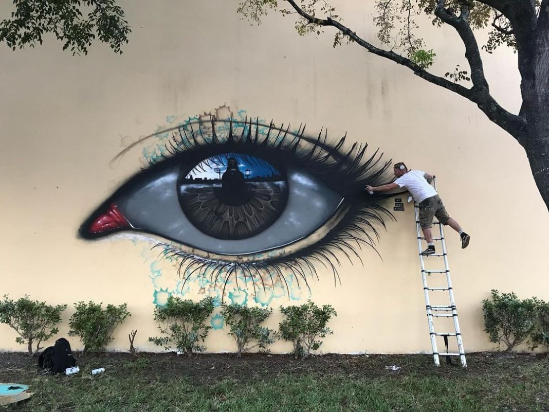 My Dog Sighs : les yeux du monde sur les murs
