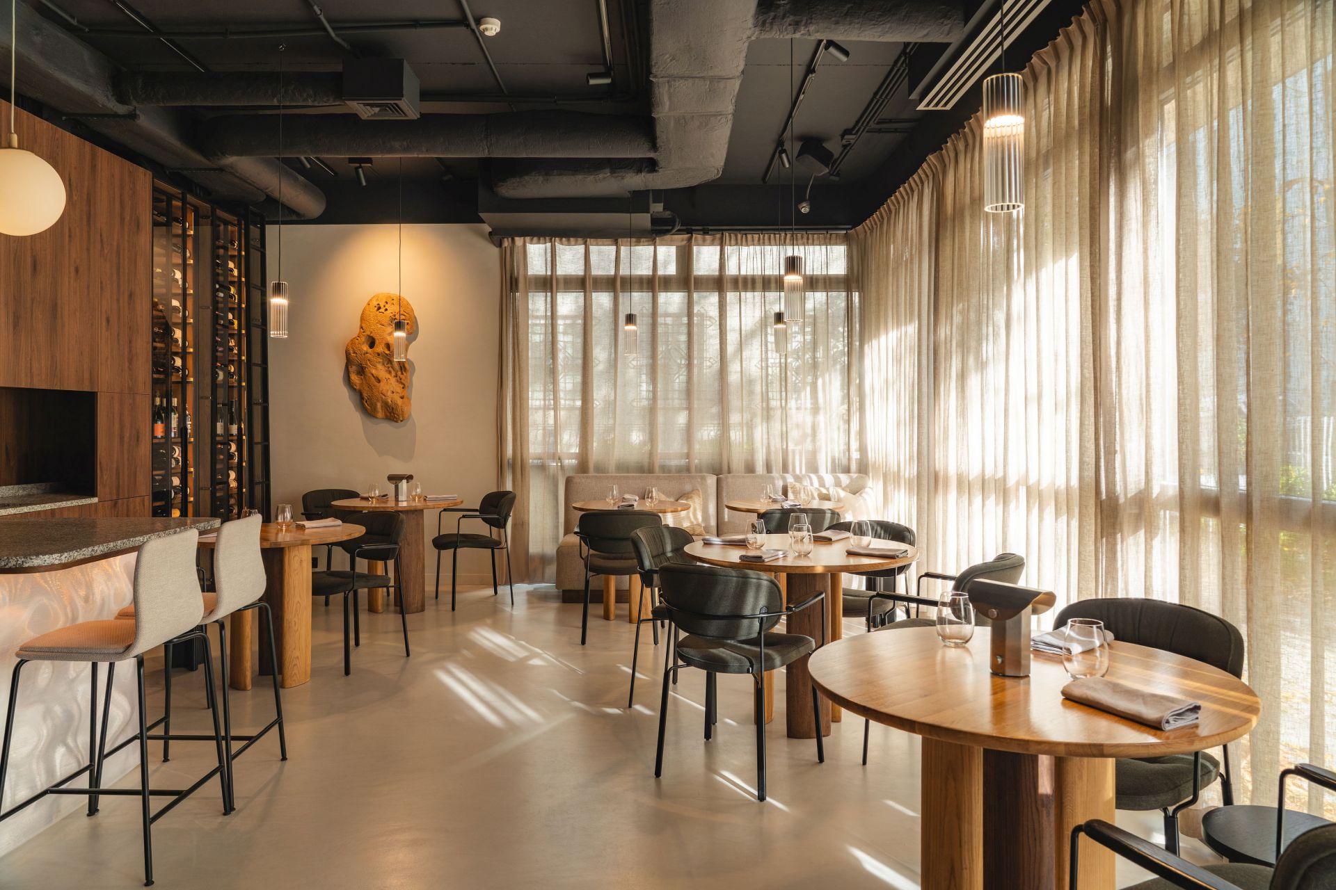 Le nouveau visage du restaurant “Bez Gwiazdek” par Studio Rysik