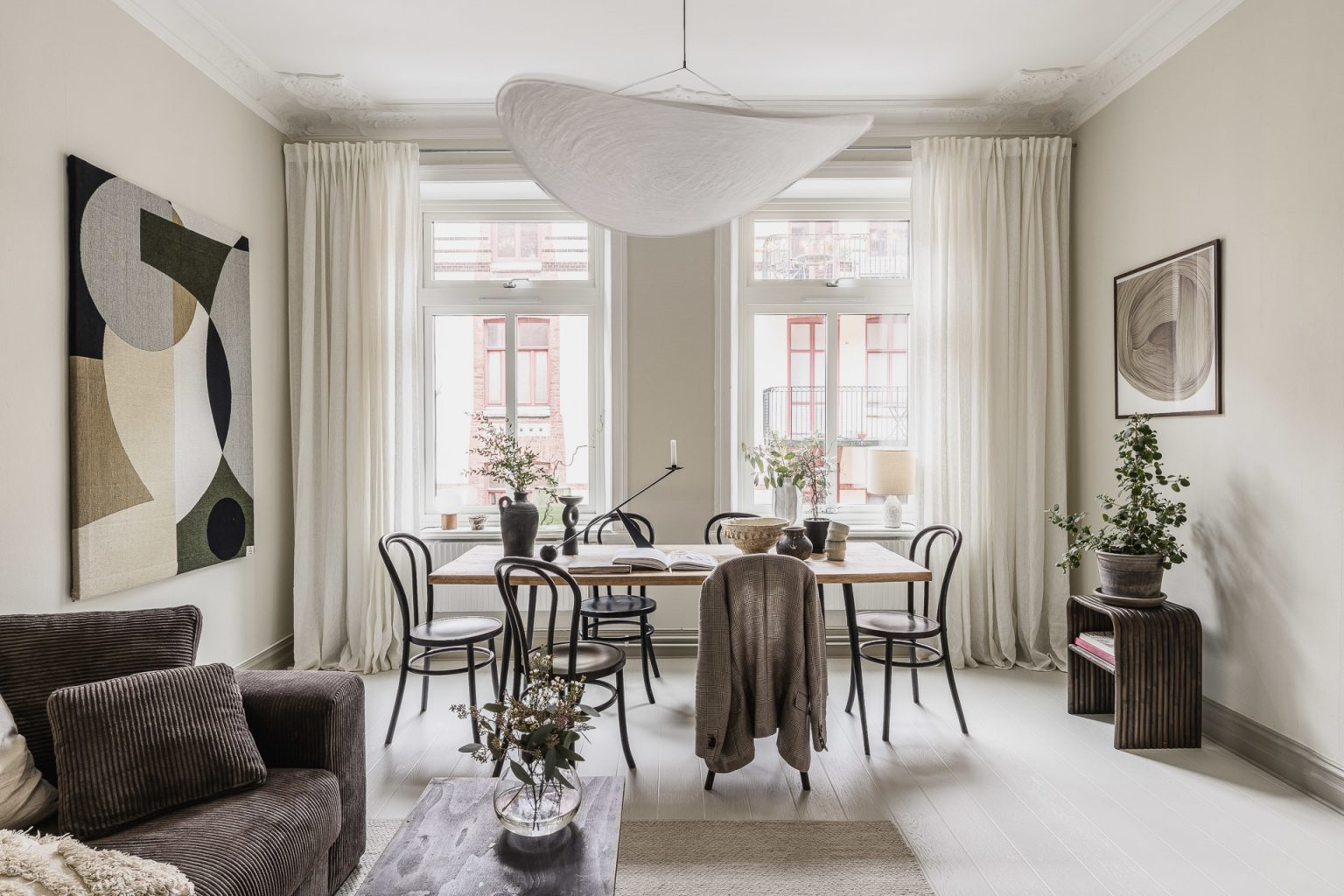 Cet appartement  trois-pièces de 72m2 possède un charme certain