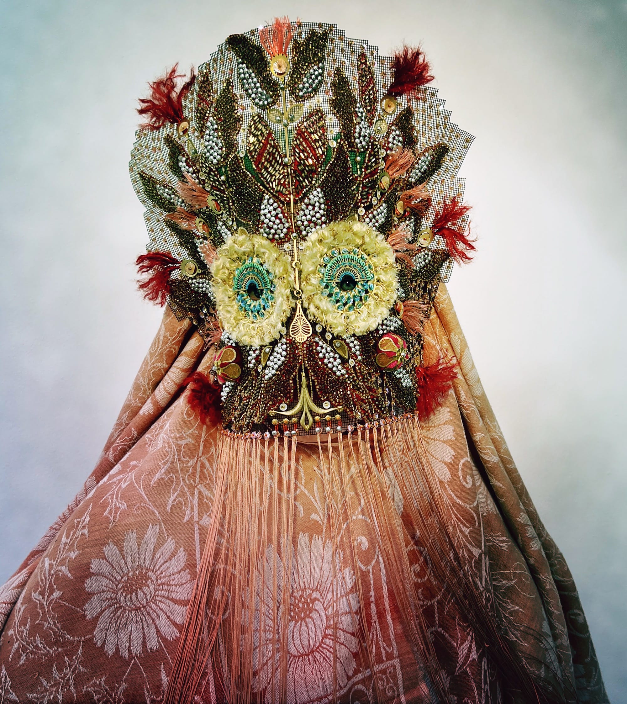 Créatures de dentelle, de franges et de perles par Damselfrau