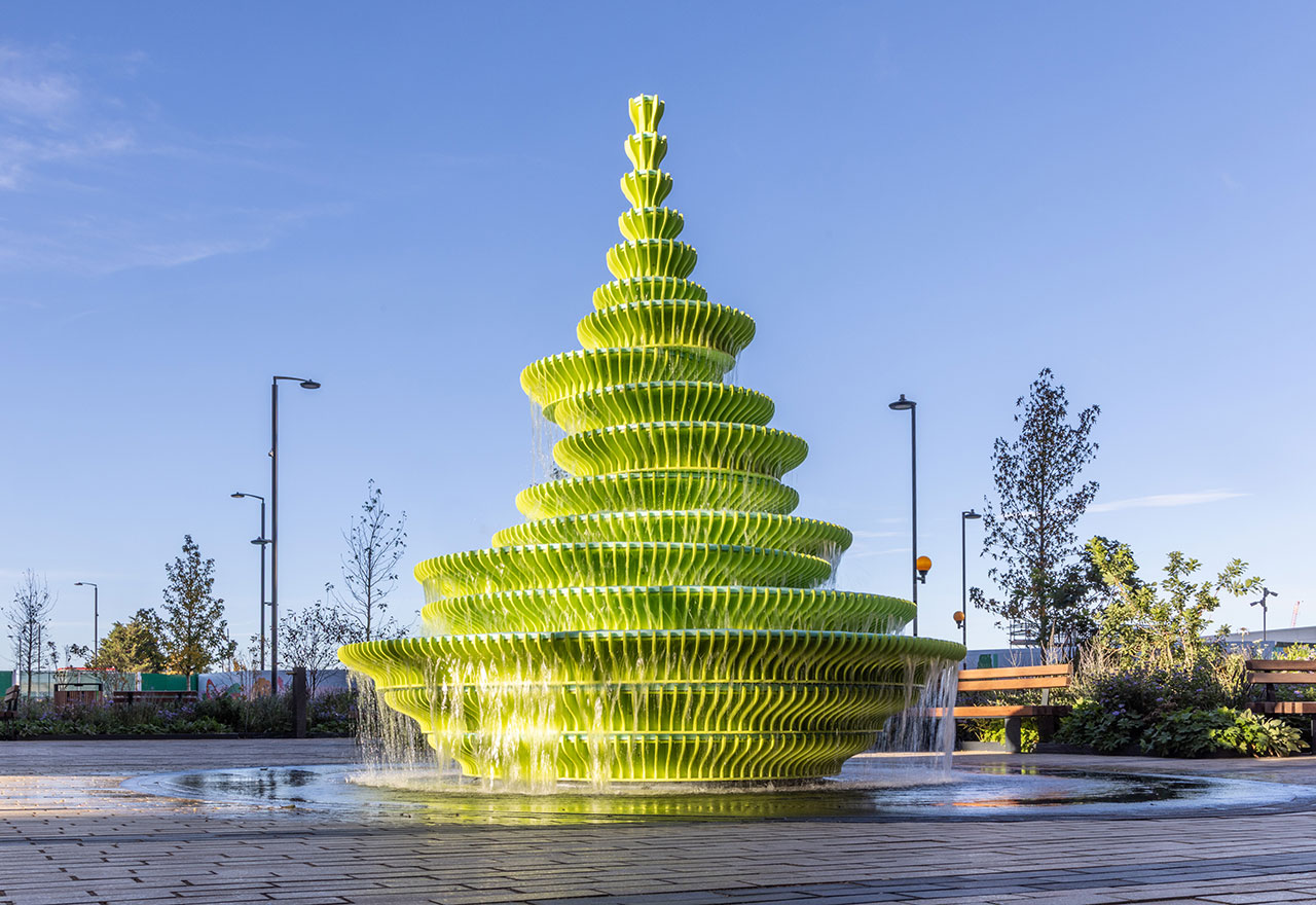 Cette fontaine célèbre l&rsquo;artisanat, le lien social et le vert citron.