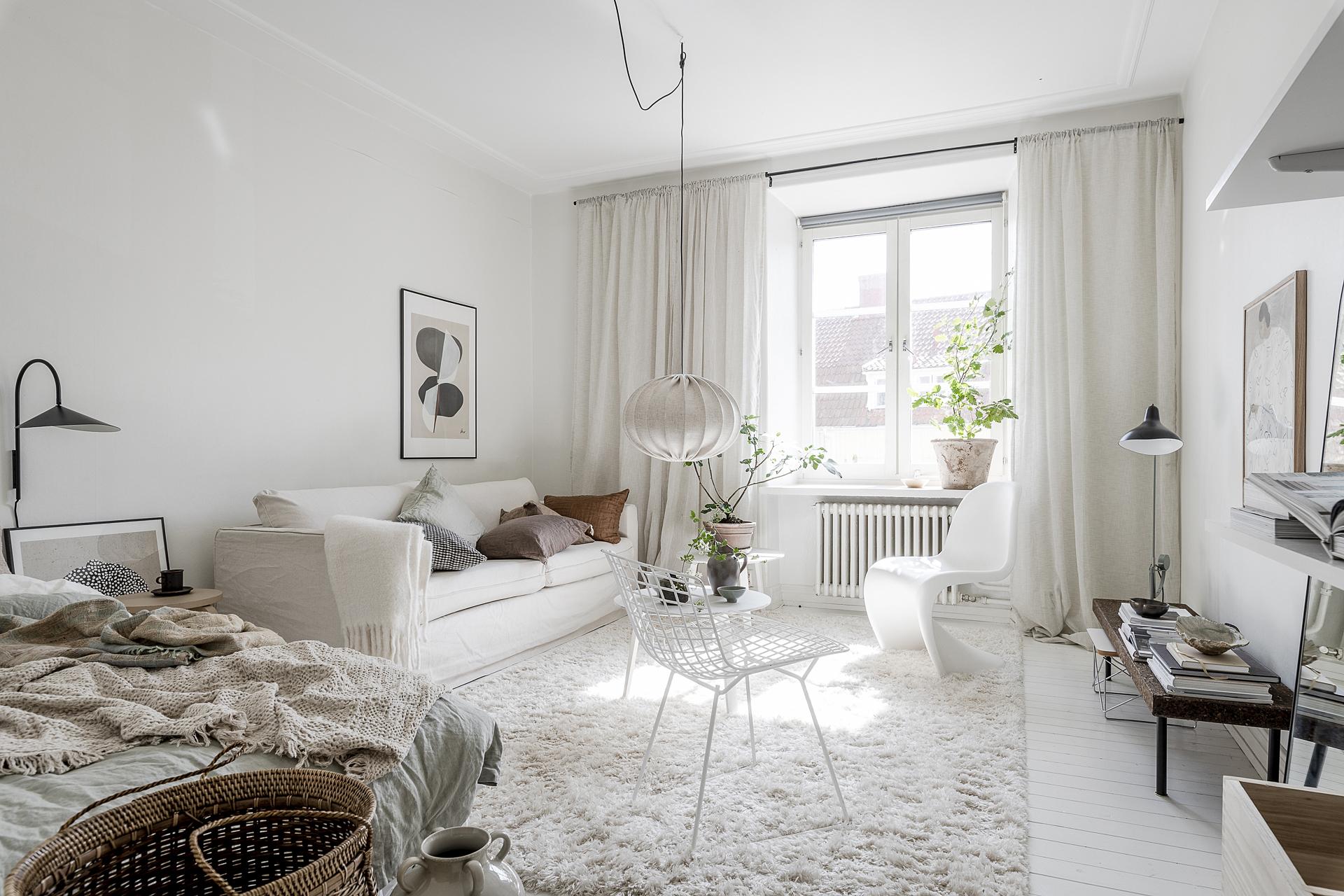 Un appartement tout de blanc vétu
