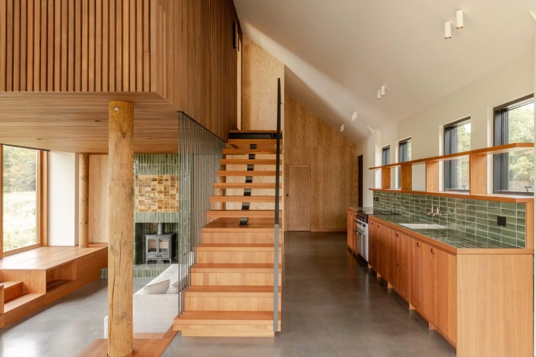 Cedar Barn est une merveilleuse conversion résidentielle minimaliste