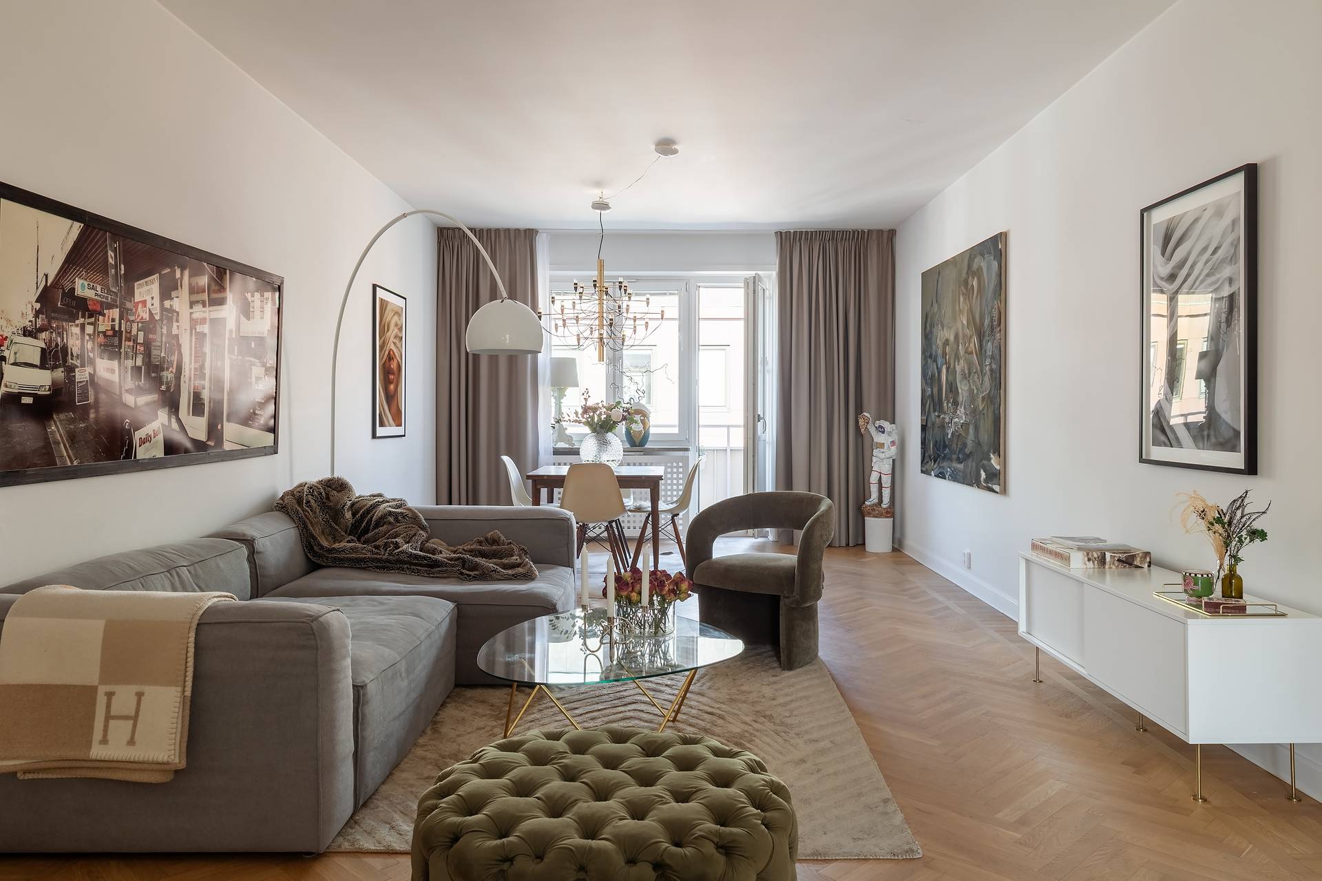 Un intérieur Scandinave simple et fonctionnel