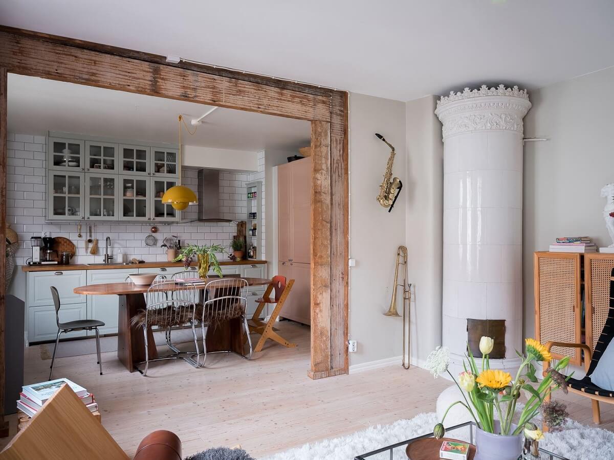 Une belle palette de couleurs dans un appartement familial scandinave