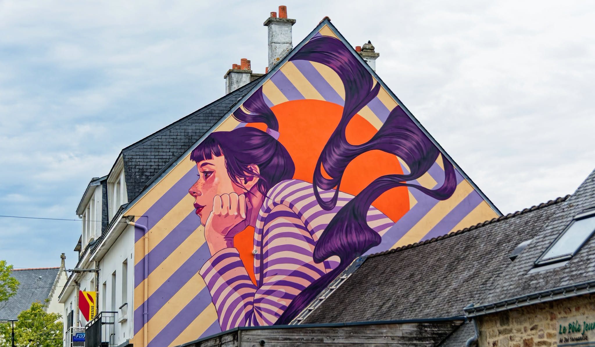 Avec ses fresques monumentales, cette ville du Morbihan est une capitale du street art