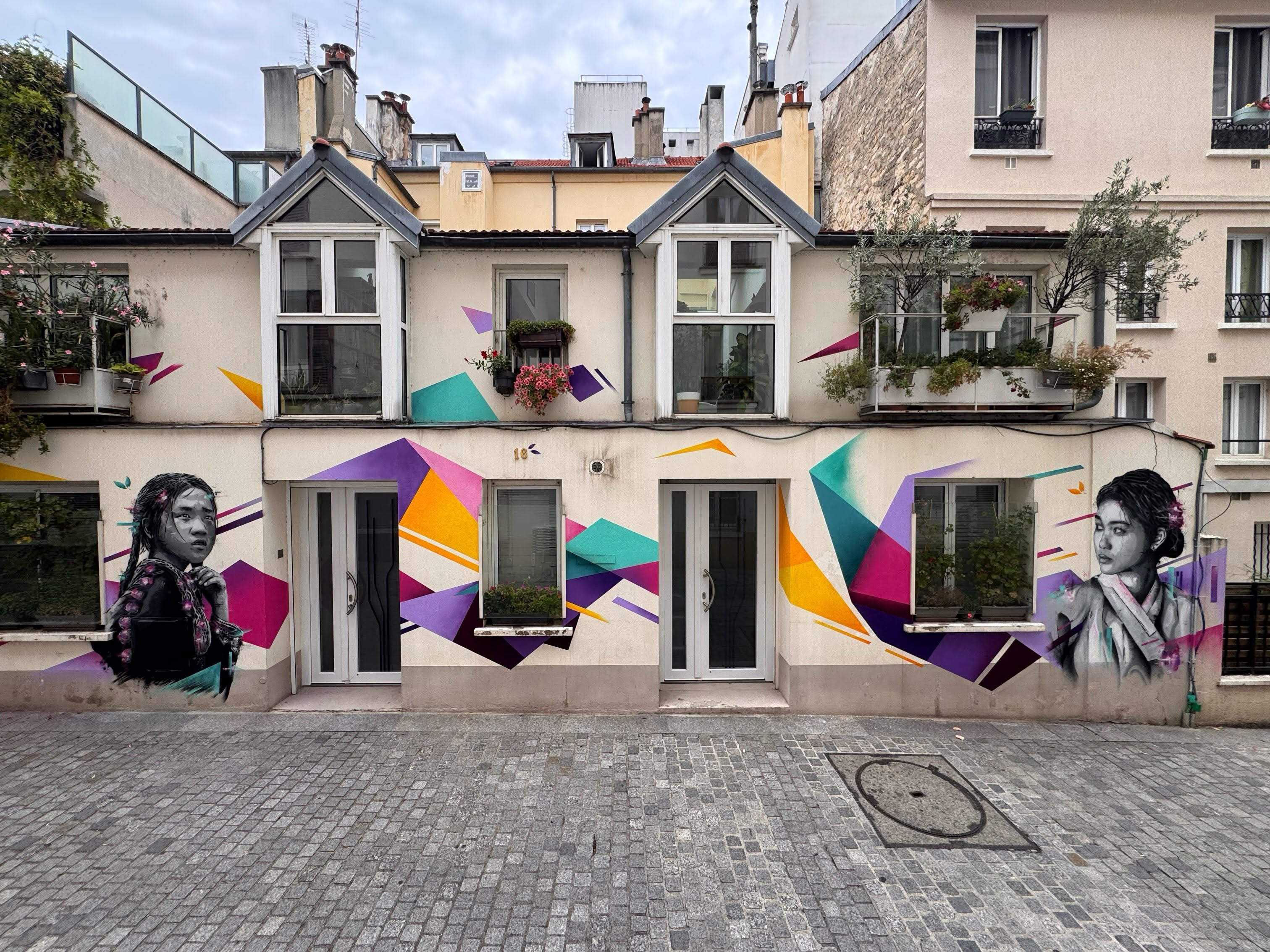 « Portraits d&rsquo;Asie » Tableau mural  13e arrondissement  Paris  Valé Stencil