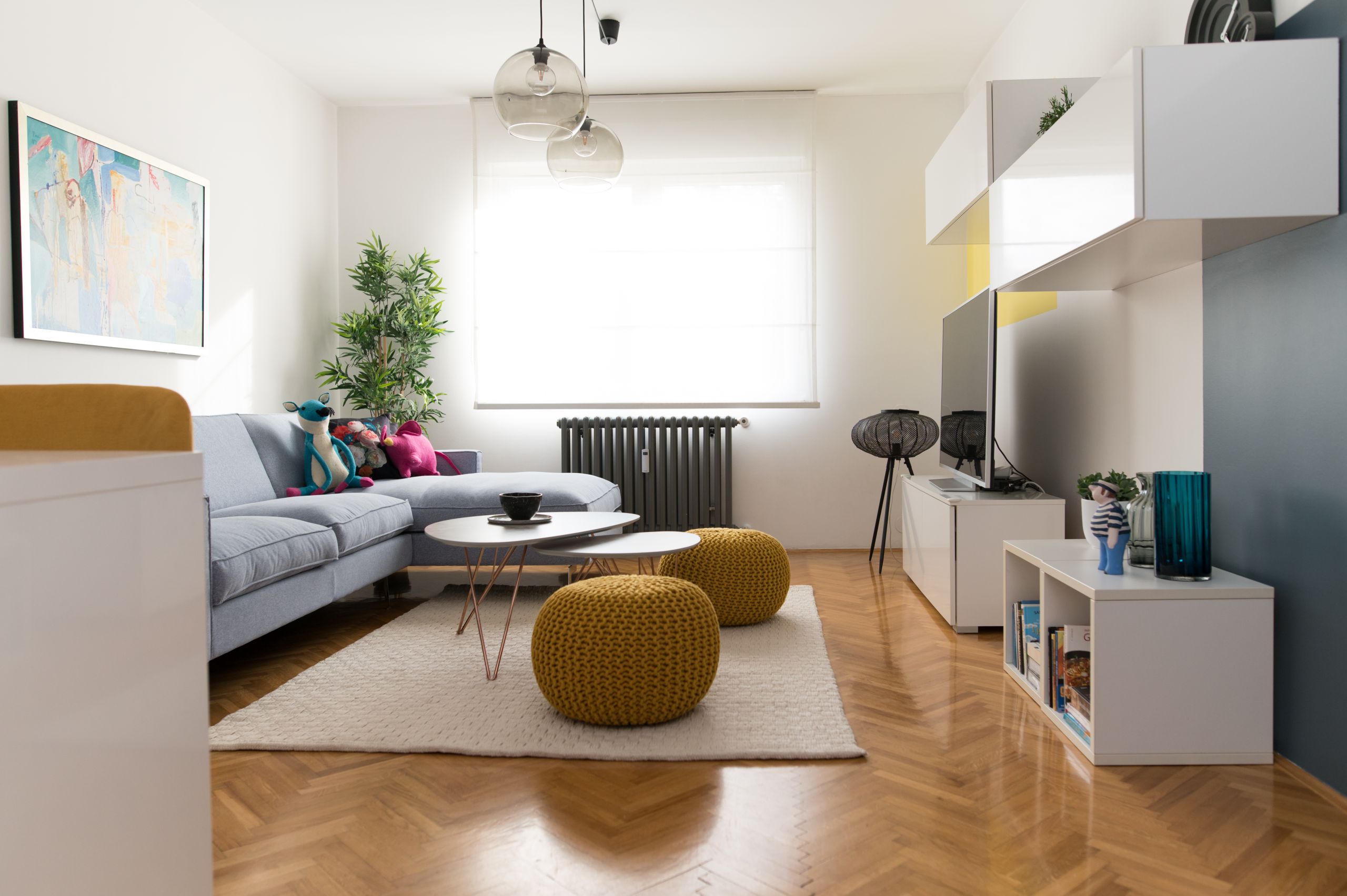Chambre d’adolescent : avant/après d’une déco bleu et ocre